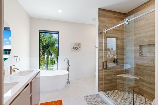 Bathroom, Dual Sink Vanities, Free Standing Baths, Glass Shower, Interior, Recessed Lighting