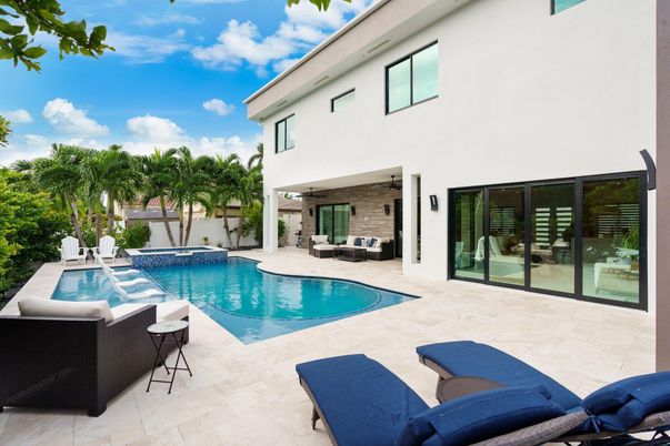Exterior, Pool