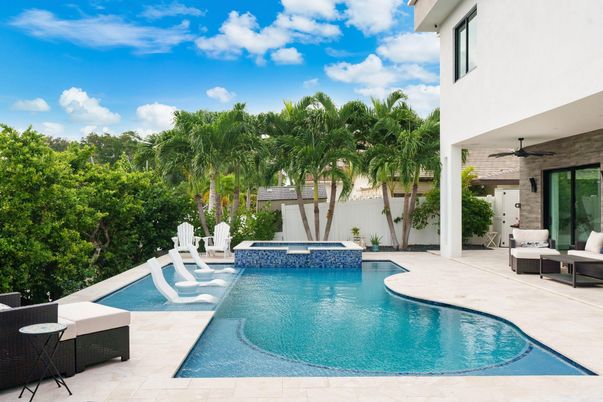 Exterior, Pool