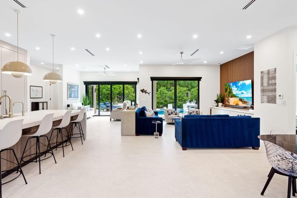 Interior, Living room, Pendant Lights, Recessed Lighting
