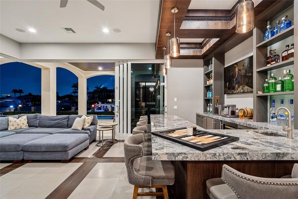 Interior, Living room, Pendant Lights, Recessed Lighting