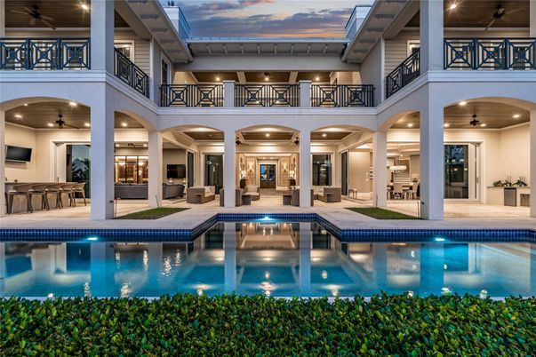 Exterior, Interior, Pool