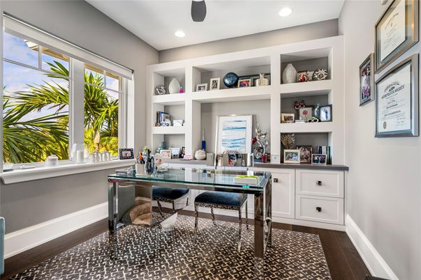 Home Office, Interior, Recessed Lighting, Wood Texture Flooring