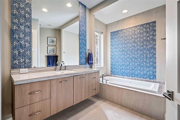 Bathroom, Interior, Recessed Lighting