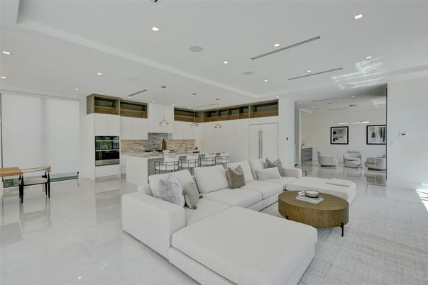 Dining room, Interior, Kitchen, Living room, Pendant Lights, Recessed Lighting, Stainless Steel Appliances