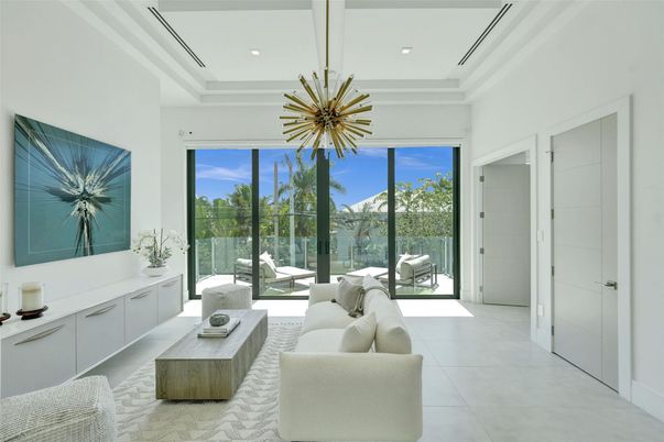 Interior, Living room, Pendant Lights, Recessed Lighting