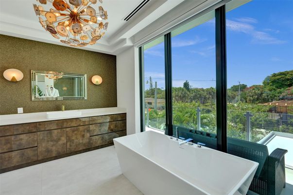 Bathroom, Free Standing Baths, Interior