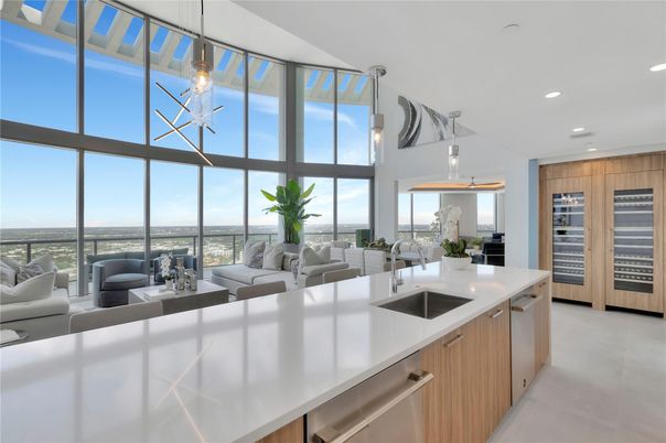 Interior, Kitchen, Living room, Pendant Lights, Recessed Lighting, Stainless Steel Appliances