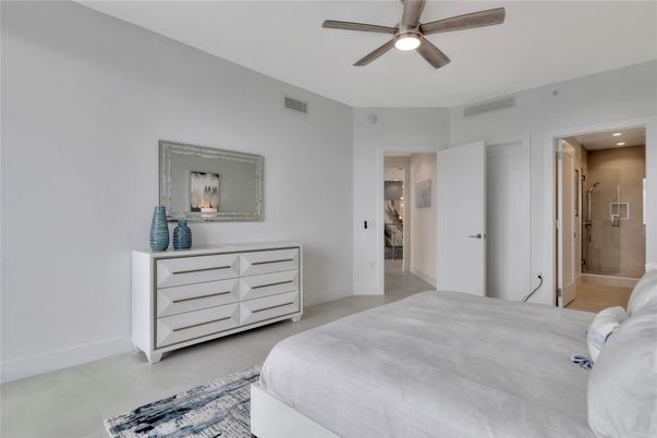 Bedroom, Interior, Recessed Lighting
