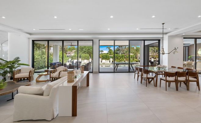 Dining room, Interior, Living room, Pendant Lights, Recessed Lighting