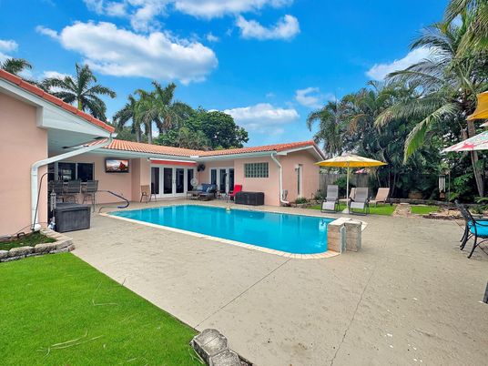 Backyard, Exterior, Pool
