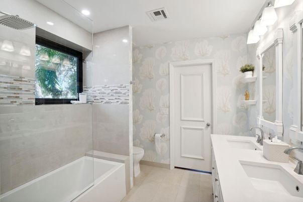 Bathroom, Dual Sink Vanities, Interior, Recessed Lighting