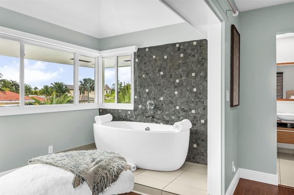 Bathroom, Bedroom, Free Standing Baths, Interior, Wood Texture Flooring