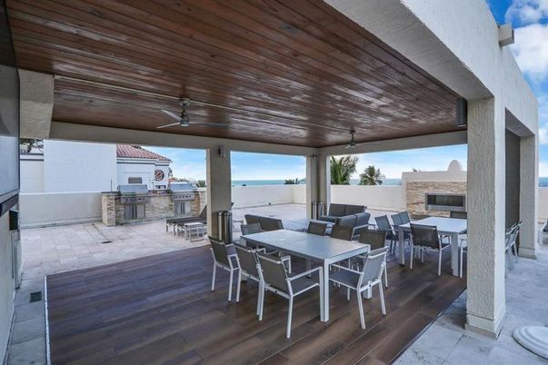 Exterior, Fireplace, Water
