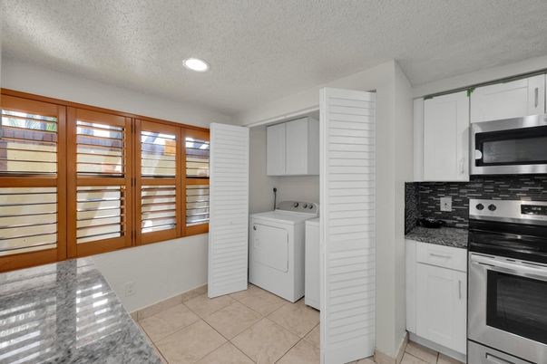 Interior, Recessed Lighting, Utility Closets, Washer