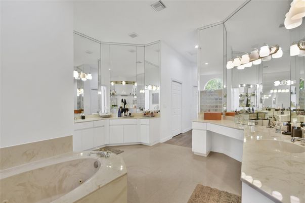 Bathroom, Dual Sink Vanities, Interior, Pendant Lights, Recessed Lighting