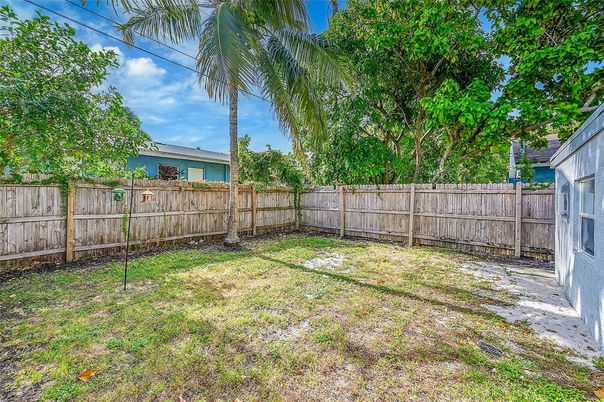 Backyard, Exterior