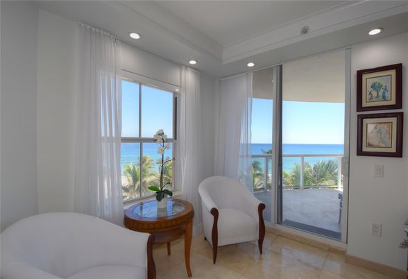 Interior, Recessed Lighting, Water