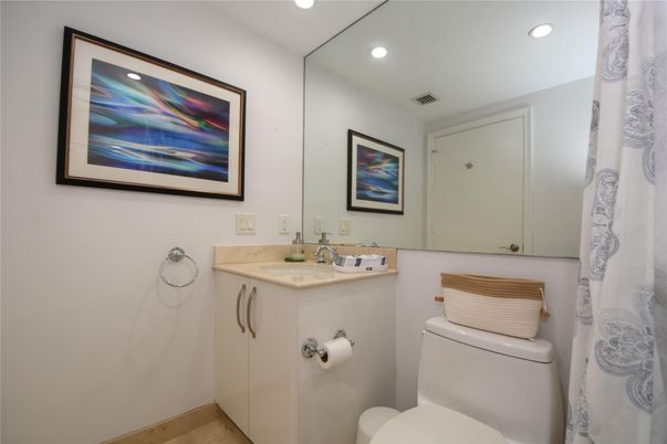 Bathroom, Interior, Recessed Lighting