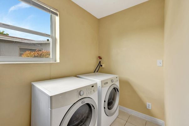 Interior, Washer