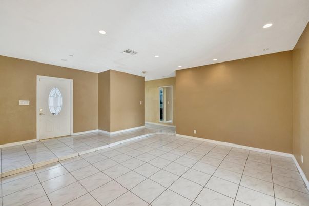 Empty room, Interior, Marble, Recessed Lighting