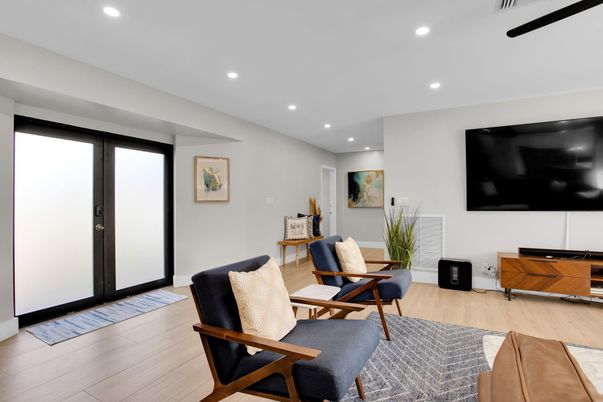 Interior, Recessed Lighting, Wood Texture Flooring