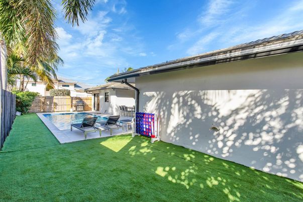 Backyard, Exterior, Pool