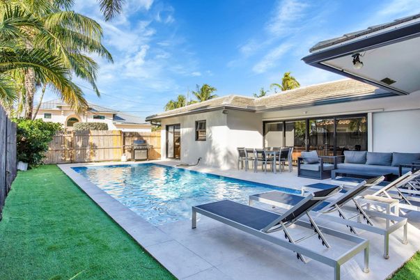 Backyard, Exterior, Pool