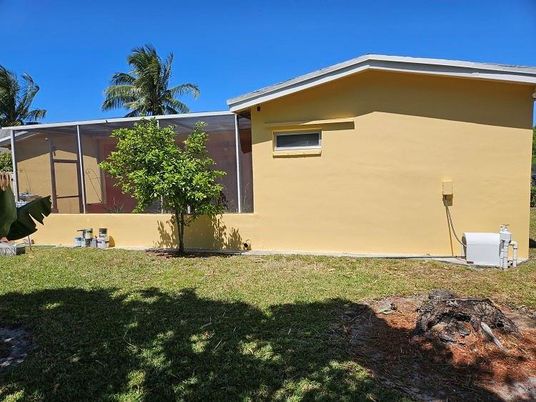 Backyard, Exterior