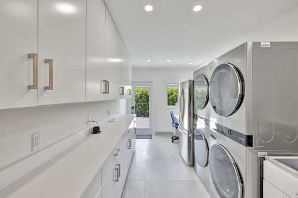 Interior, Recessed Lighting, Washer