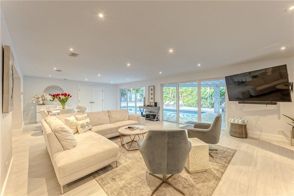 Interior, Living room, Recessed Lighting, Wood Texture Flooring