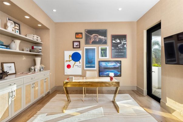 Home Office, Interior, Recessed Lighting, Wood Texture Flooring