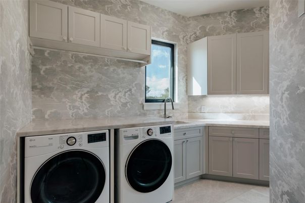 Interior, Washer