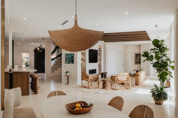 Dining room, Interior, Living room, Pendant Lights, Recessed Lighting