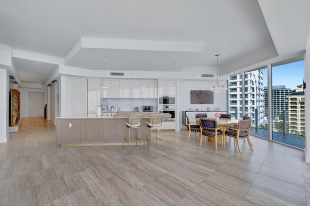 Chandelier, Dining room, Interior, Kitchen, Pendant Lights, Recessed Lighting, Stainless Steel Appliances