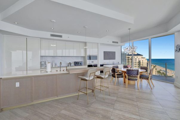 Chandelier, Dining room, Interior, Kitchen, Pendant Lights, Recessed Lighting, Stainless Steel Appliances, Water