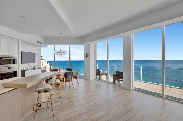 Chandelier, Dining room, Interior, Kitchen, Pendant Lights, Recessed Lighting, Stainless Steel Appliances, Water