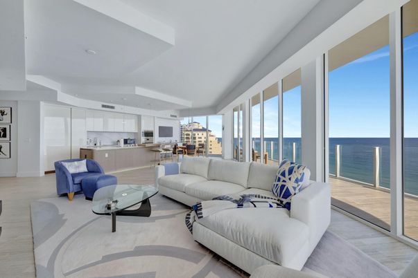 Interior, Kitchen, Living room, Pendant Lights, Recessed Lighting, Water