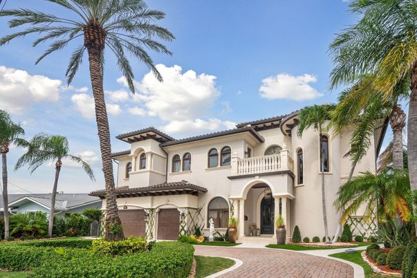 Exterior, Facade, Mediterranean