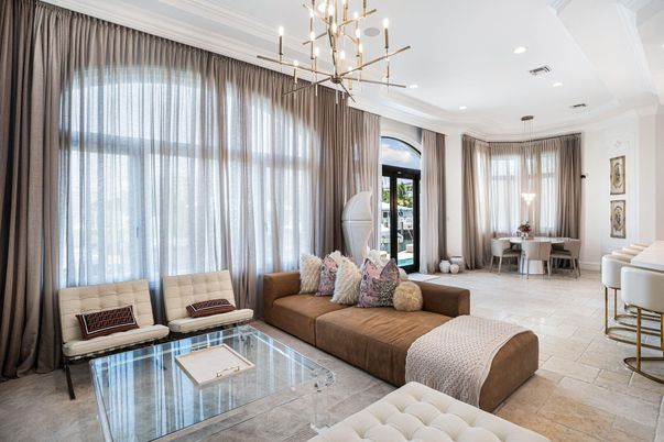 Dining room, Interior, Living room, Pendant Lights, Recessed Lighting