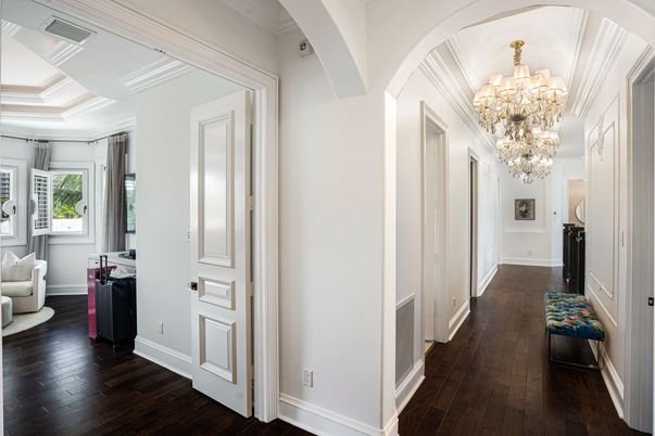 Chandelier, Interior, Wood Texture Flooring