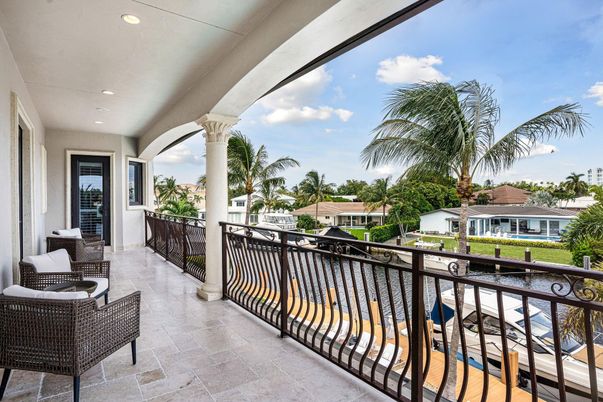 Exterior, Recessed Lighting