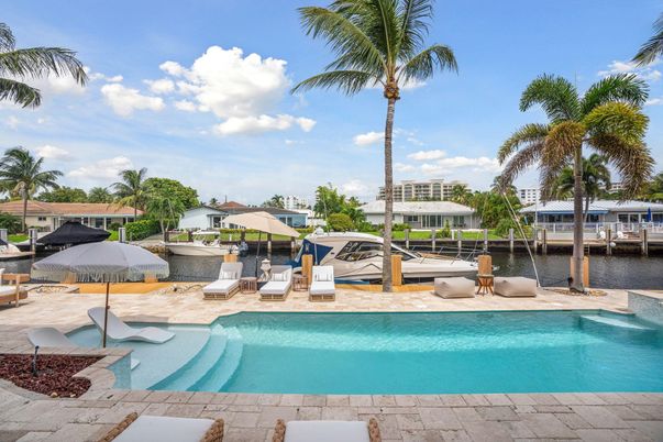 Exterior, Pool, Water