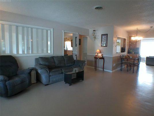 Dining room, Interior, Living room, Pendant Lights