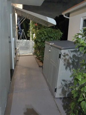 Exterior, Hot Tub