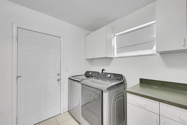 Interior, Washer