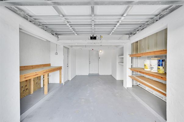 Garage, Interior