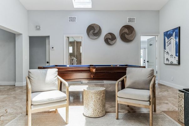 Billiard Table, Game Room, Interior