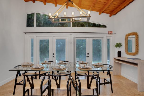 Chandelier, Dining room, Interior, Wooden Beams, Wooden Ceilings