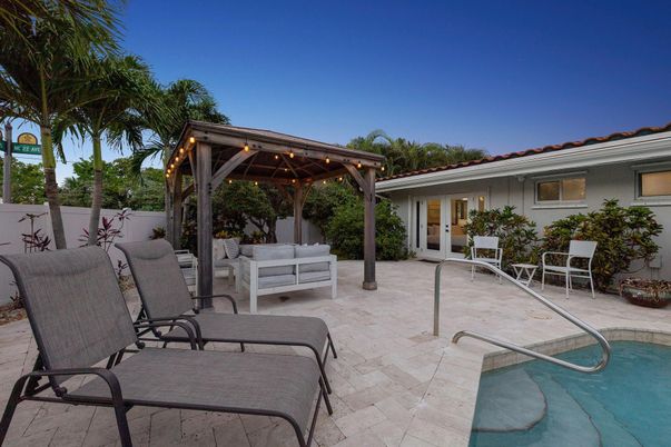 Exterior, Pool